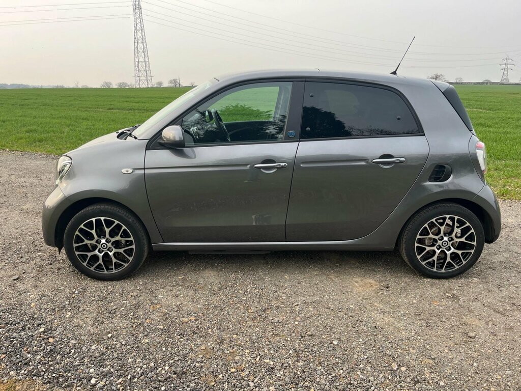 Smart Forfour Hatchback White #31