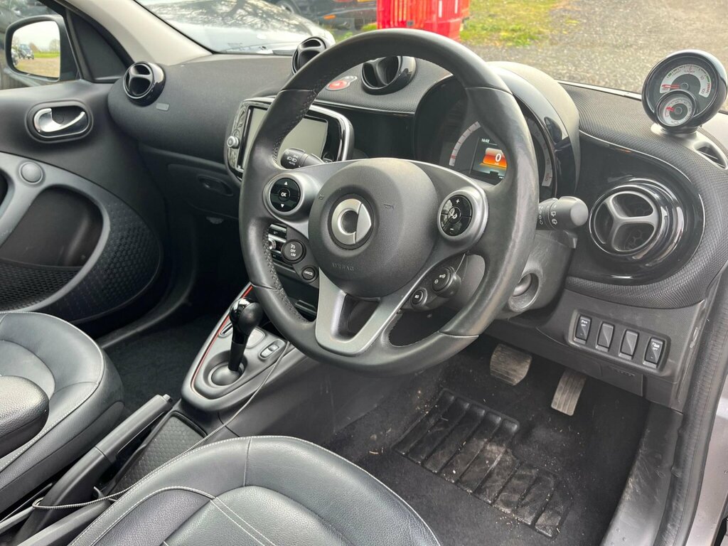 Smart Forfour Hatchback White #11