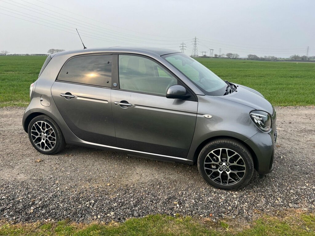 Smart Forfour 17.6Kwh Exclusive Hatchback 22K  #6