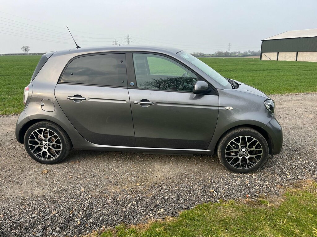 Smart Forfour Hatchback White #13
