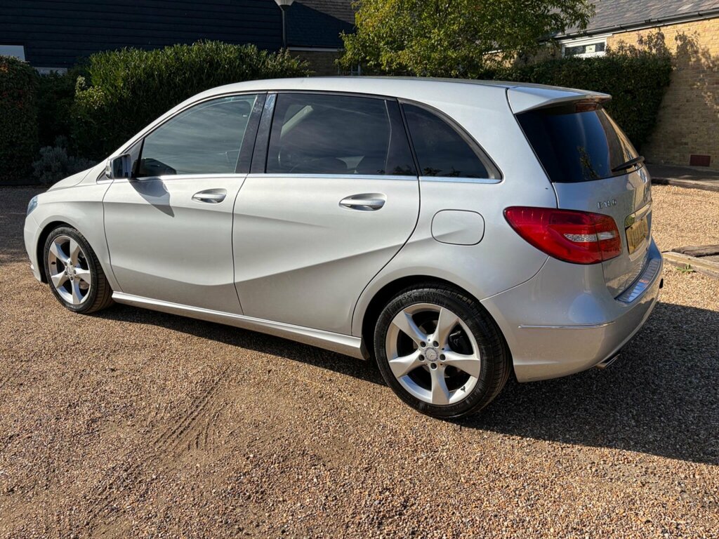 Mercedes-Benz B Class B180 Cdi Blueefficiency Sport U1184 Black #21