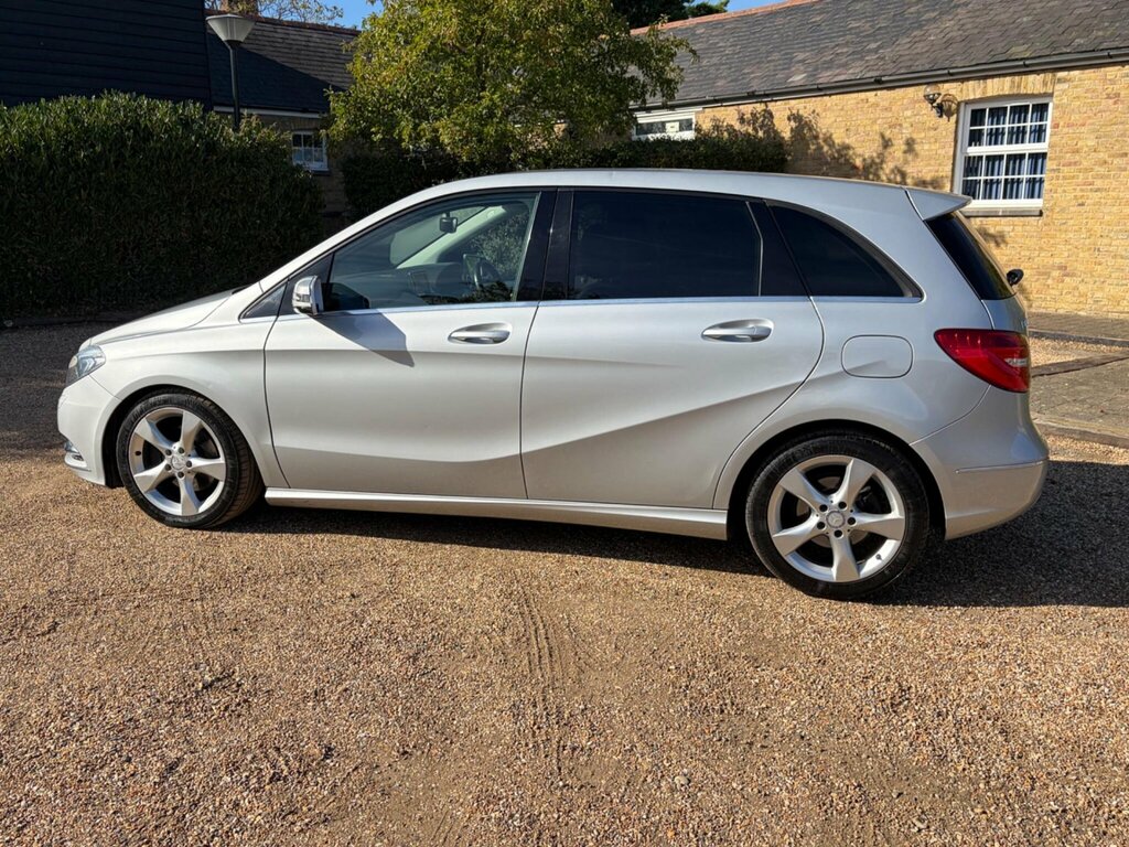 Mercedes-Benz B Class B180 Cdi Blueefficiency Sport U1184 Black #6