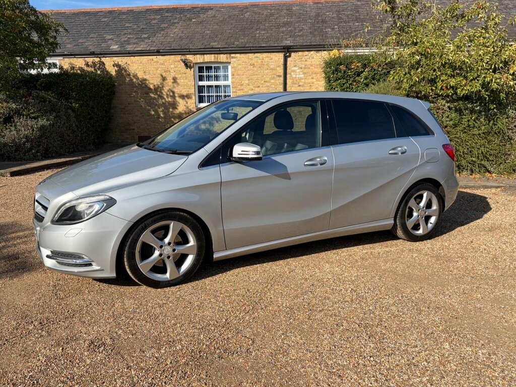 Mercedes-Benz B Class B180 Cdi Blueefficiency Sport U1184 Black #19