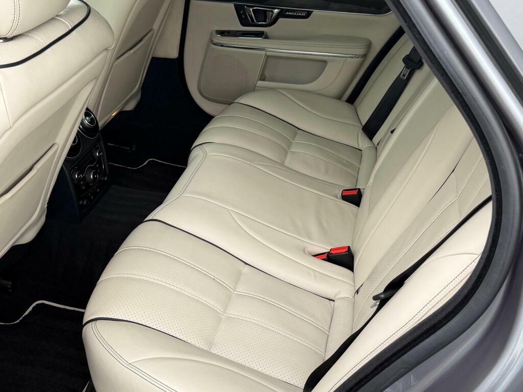 Jaguar XJ Xj Portfolio V6 D Black #15