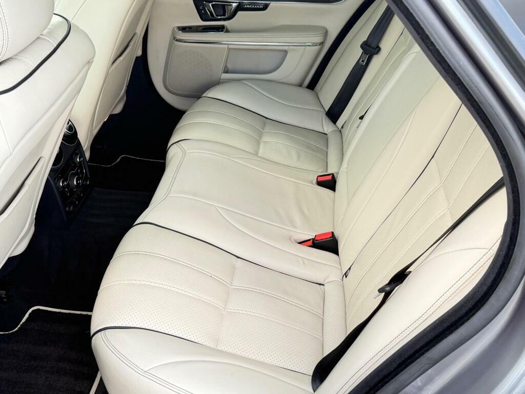 Jaguar XJ Xj Portfolio V6 D Black #9
