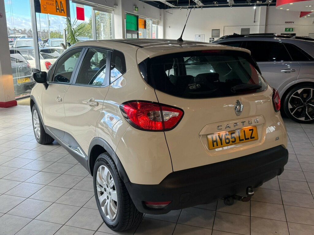 Renault Captur 1.5 Expression Dci 90 White #6