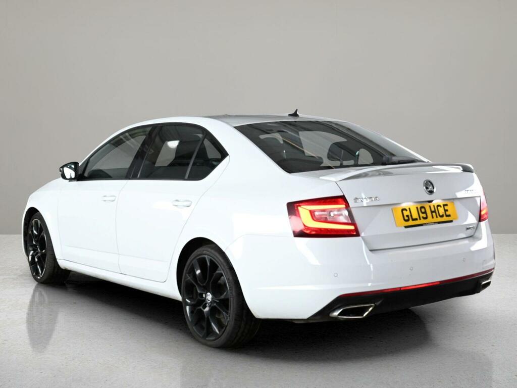 Skoda Octavia 2.0 Tdi Vrs Dsg Euro 6 Ss White #2