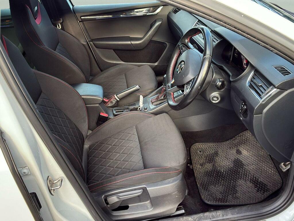 Skoda Octavia 2.0 Tdi Vrs Dsg Euro 6 Ss White #6