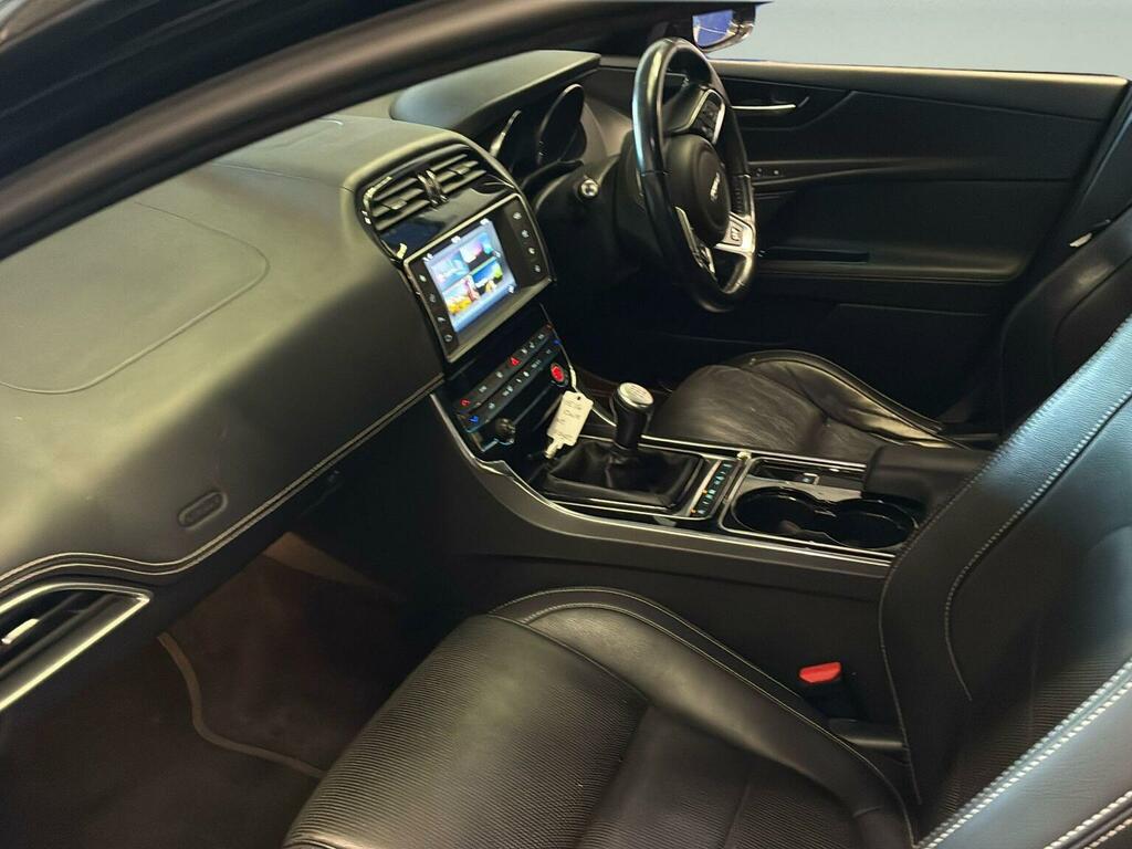 Jaguar XE 2.0D R-sport Euro 6 Ss Black #6