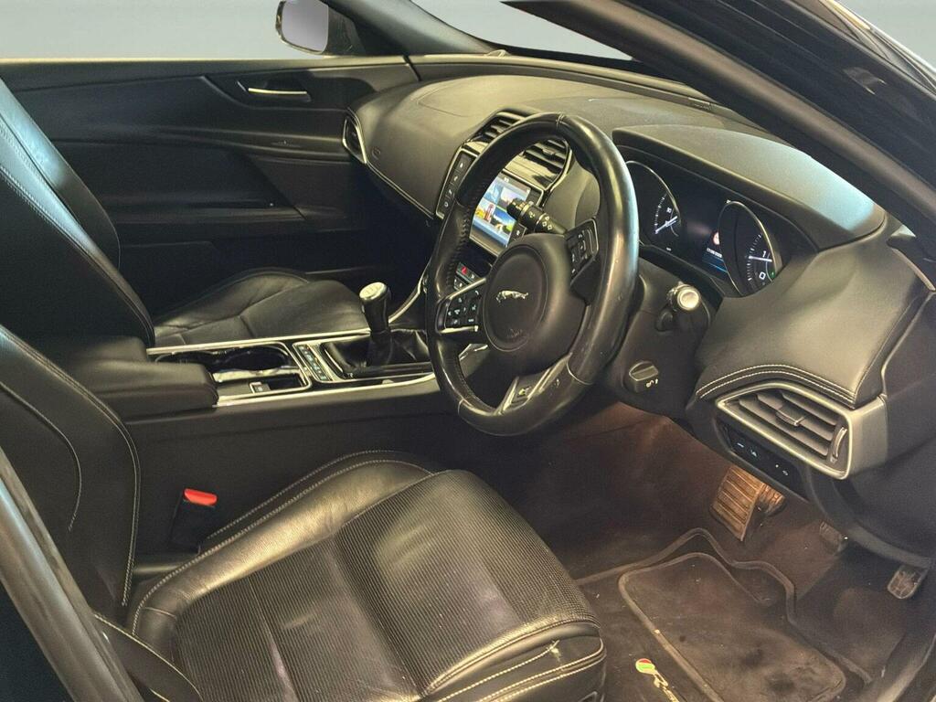 Jaguar XE 2.0D R-sport Euro 6 Ss Black #5