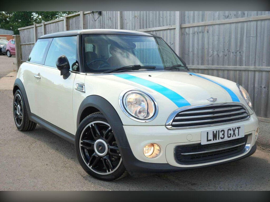Mini Hatch 1.6 Cooper Hatchback Euro 6 122 P White
