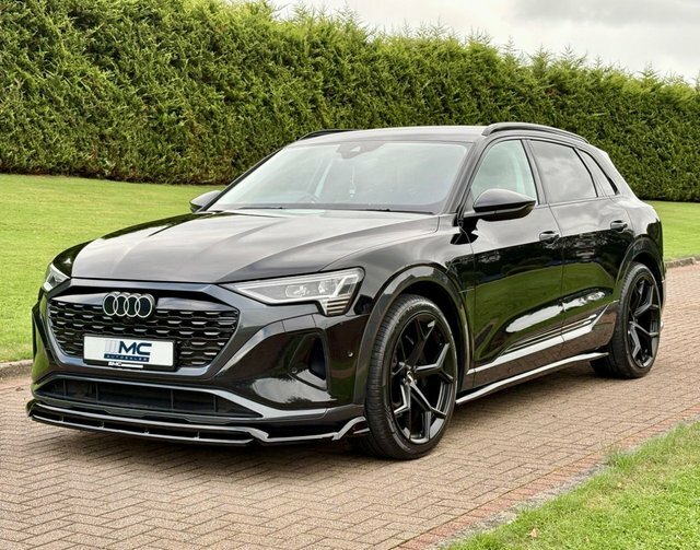 Audi Q8 e tron 50 Sport Suv Black #2