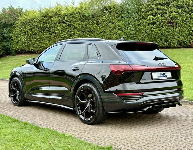 Audi Q8 e tron 50 Sport Suv Black #4