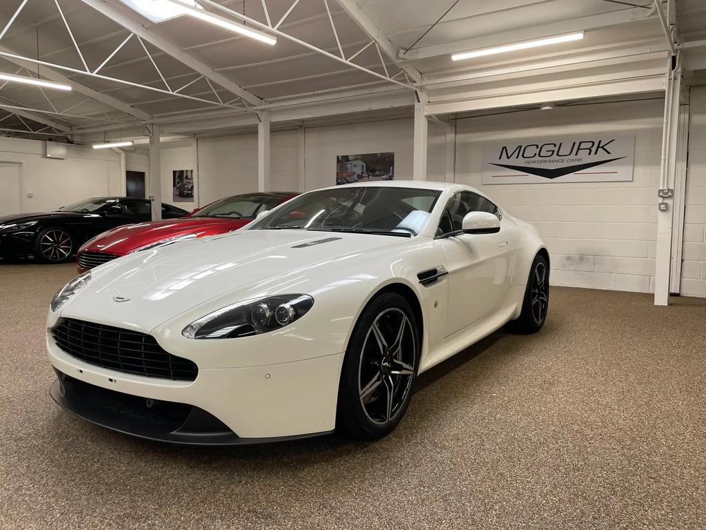 Aston Martin Vantage 4.7 V8 Coupe
