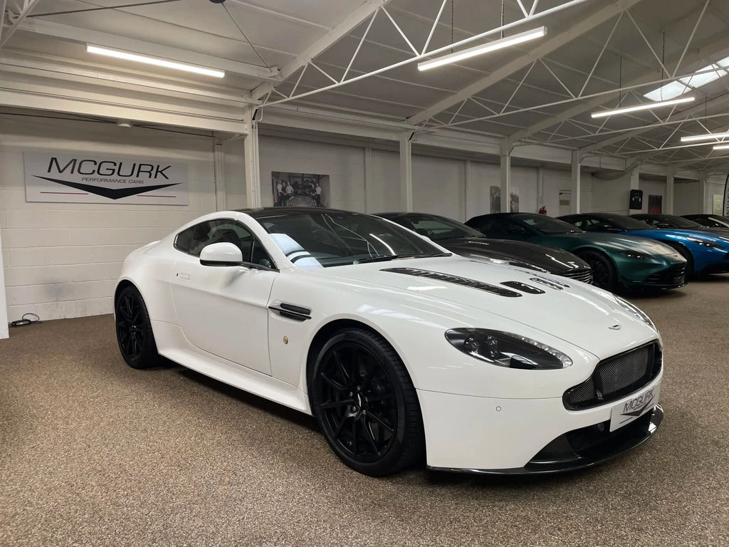 Aston Martin Vantage Vantage S #2