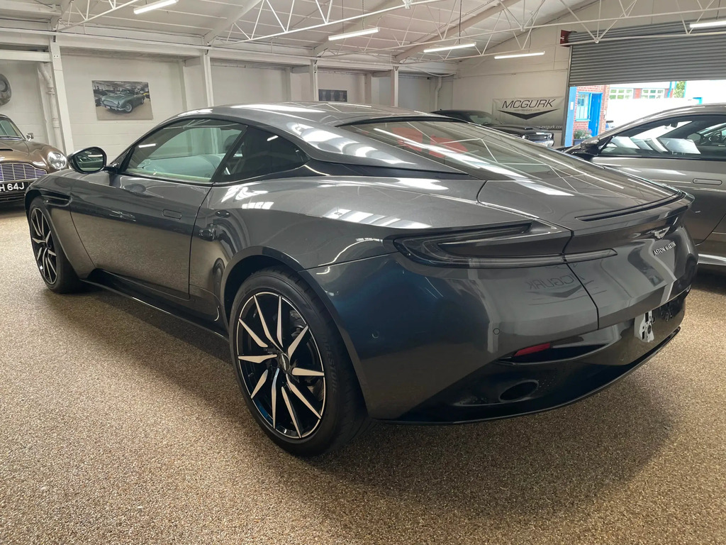 Aston Martin DB11 V8 #3