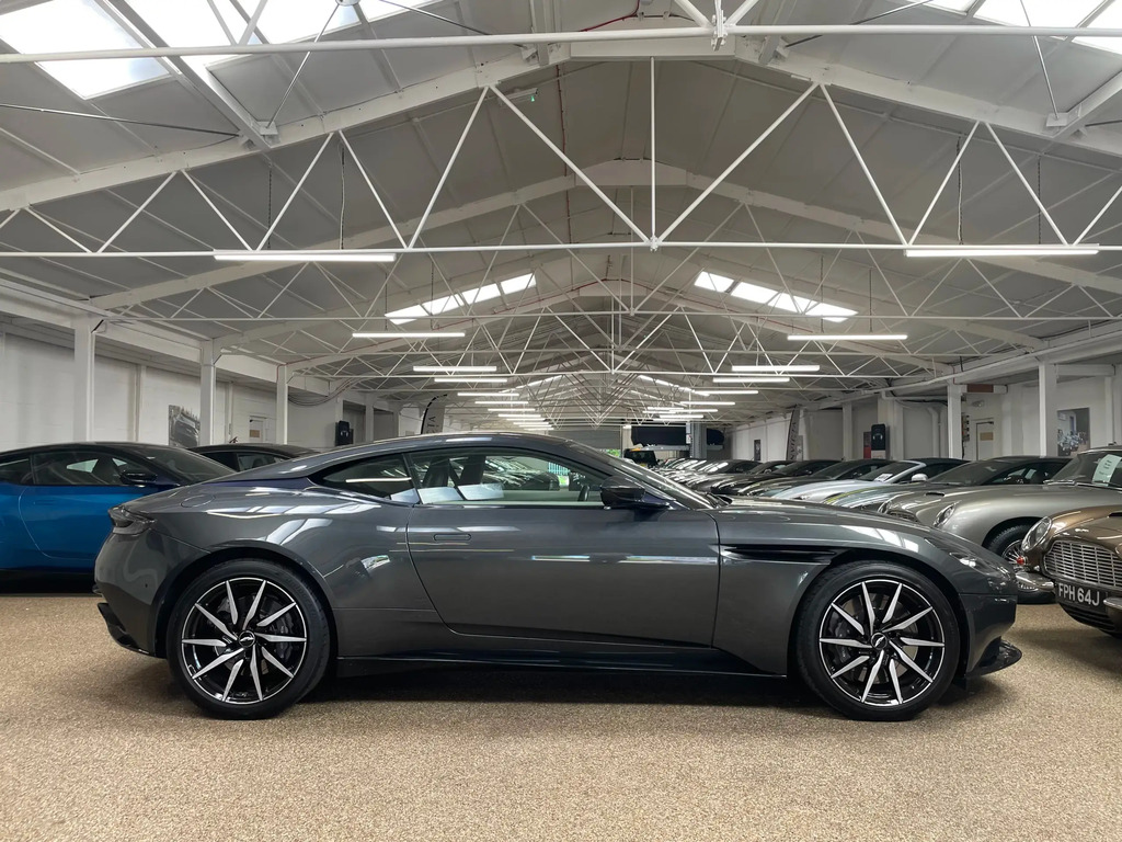 Aston Martin DB11 V8 #5