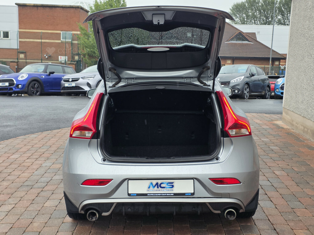 Volvo V40 2.0 D4 R-design Pro Euro 6 Ss  #33