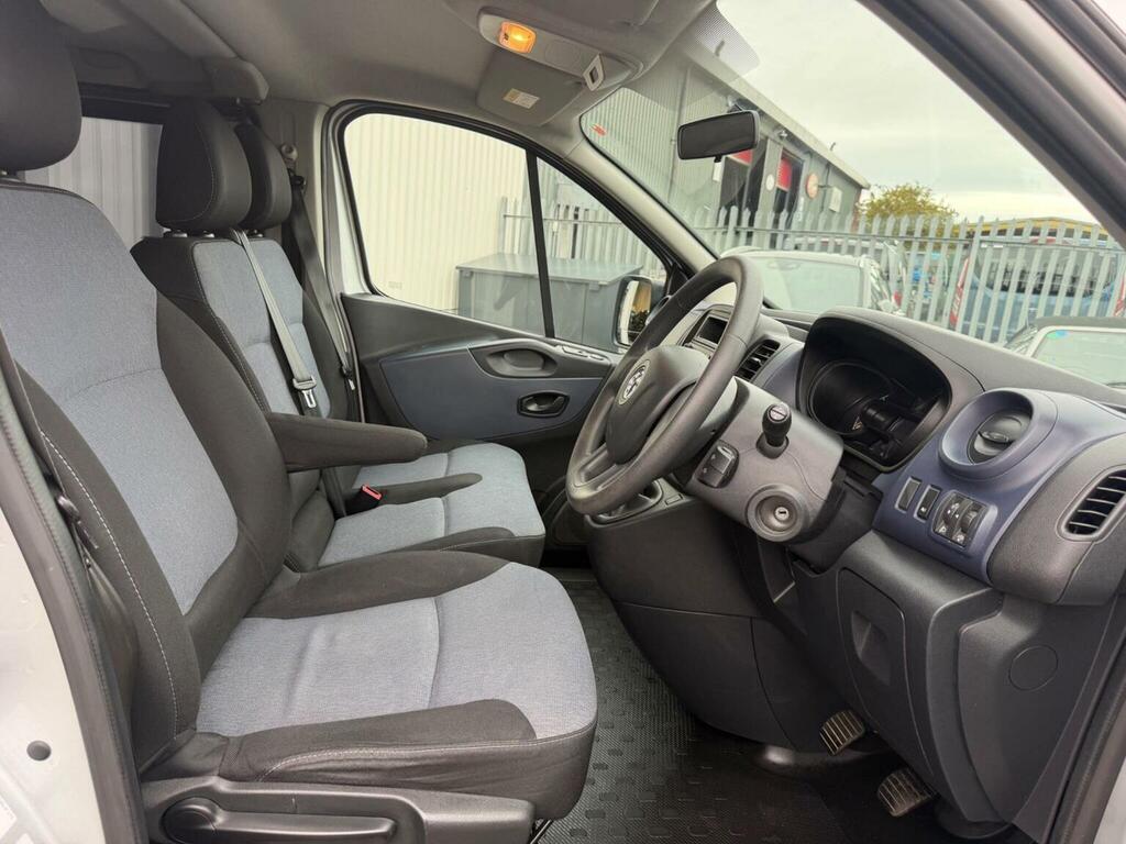 Vauxhall Vivaro 2900 1.6 Cdti Combi Euro 6 5 Seater Silver #2