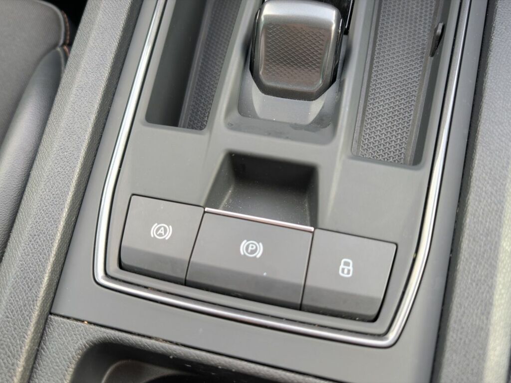 Cupra Formentor 1.4 Ehybrid 204 V1 Dsg 2024 Black #23