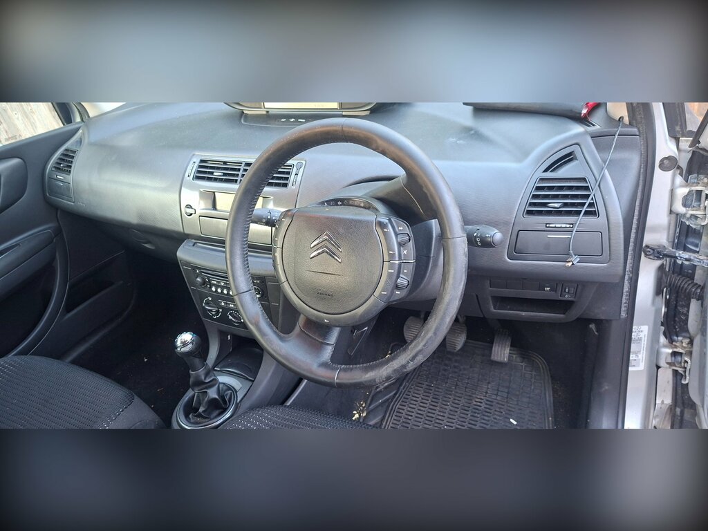 Citroen C4 1.6L Exclusive Hdi 107 Bhp Grey #4
