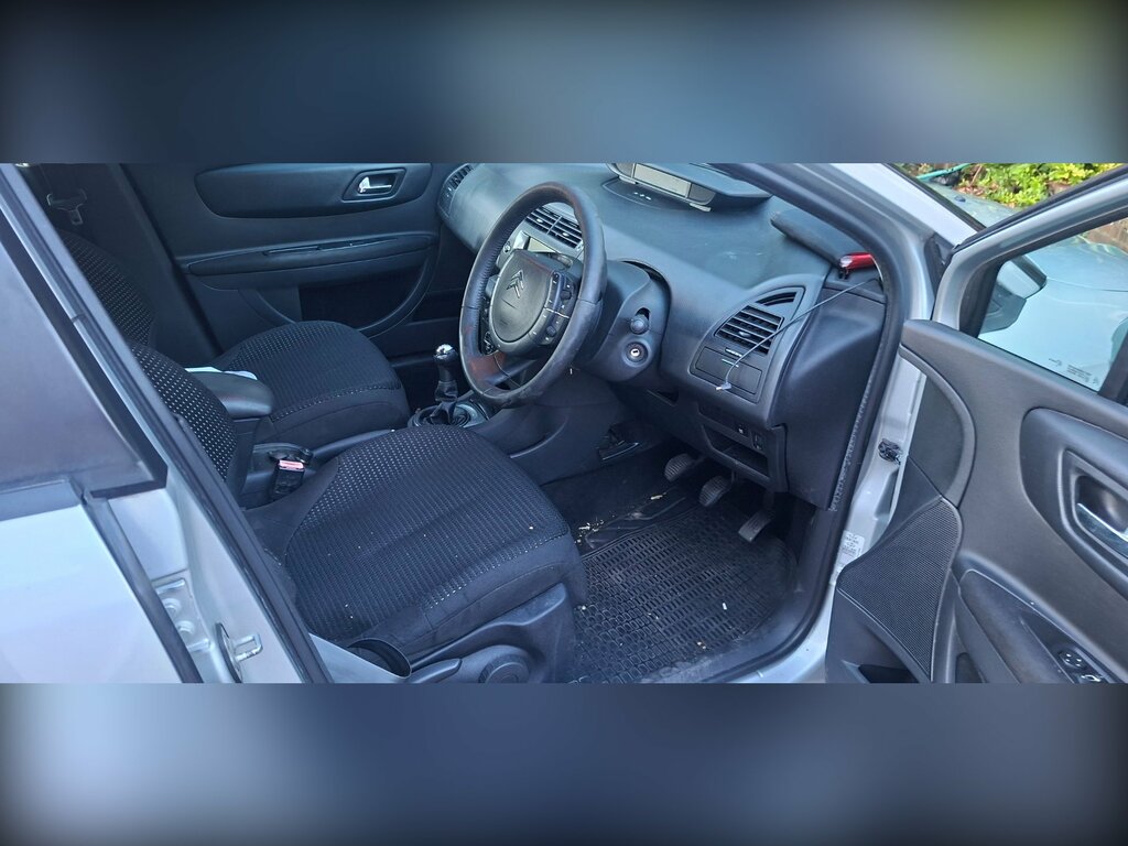 Citroen C4 1.6L Exclusive Hdi 107 Bhp Grey #3