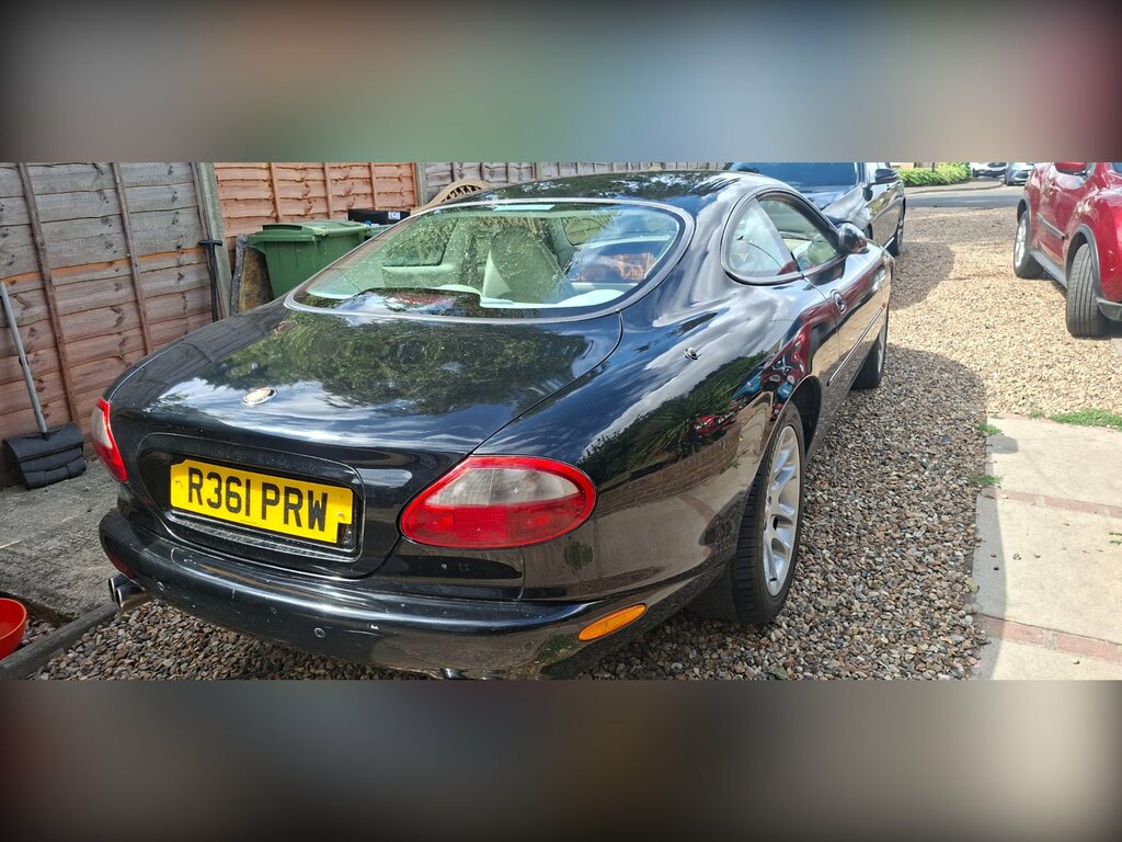 Jaguar XK8 4.0 Coupe 281 Gkm, 290 Bhp Grey #3