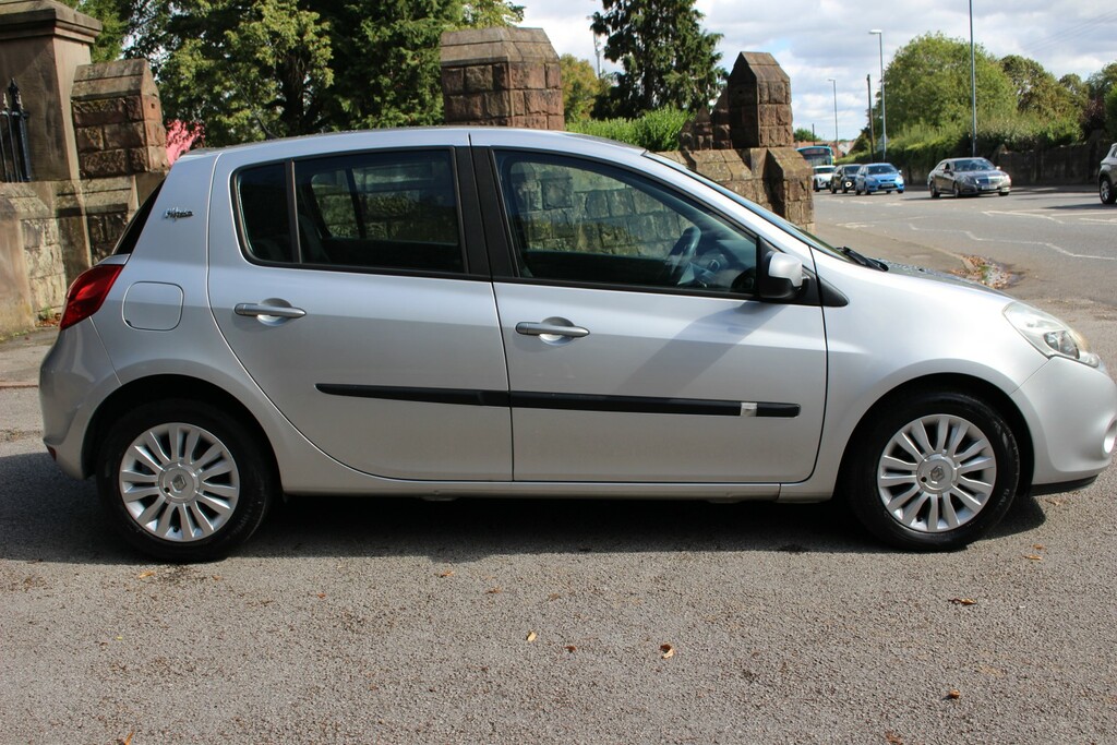 Renault Clio 1.2 I-music Silver #2
