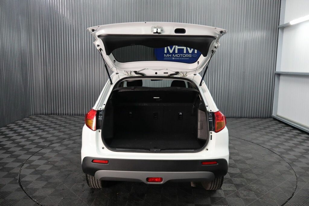 Suzuki Vitara 1.6 Sz-t Euro 6 Ss White #25