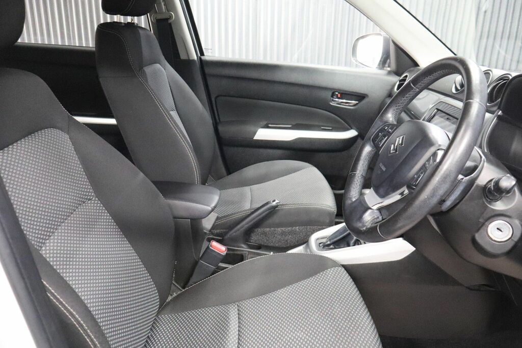 Suzuki Vitara 1.6 Sz-t Euro 6 Ss White #29