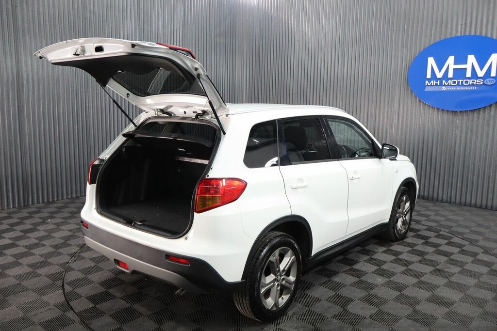 Suzuki Vitara 1.6 Sz-t Euro 6 Ss White #26