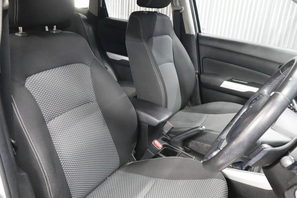 Suzuki Vitara 1.6 Sz-t Euro 6 Ss White #30