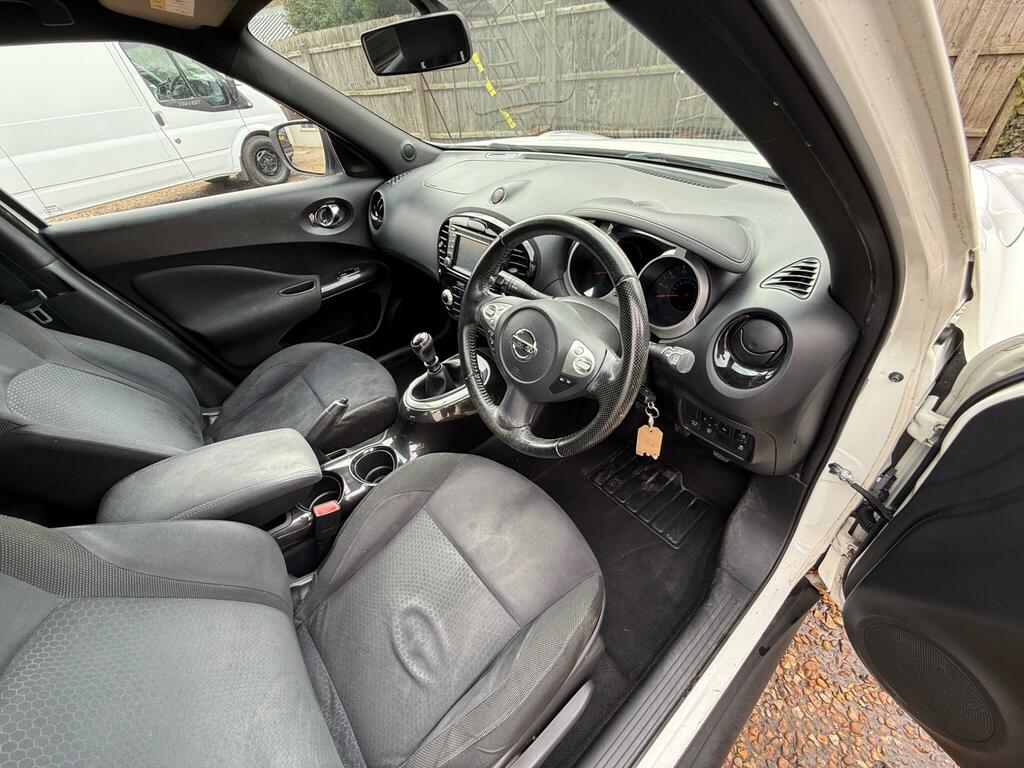 Nissan Juke 1.5 Dci Acenta Premium Euro 6 Ss White #4