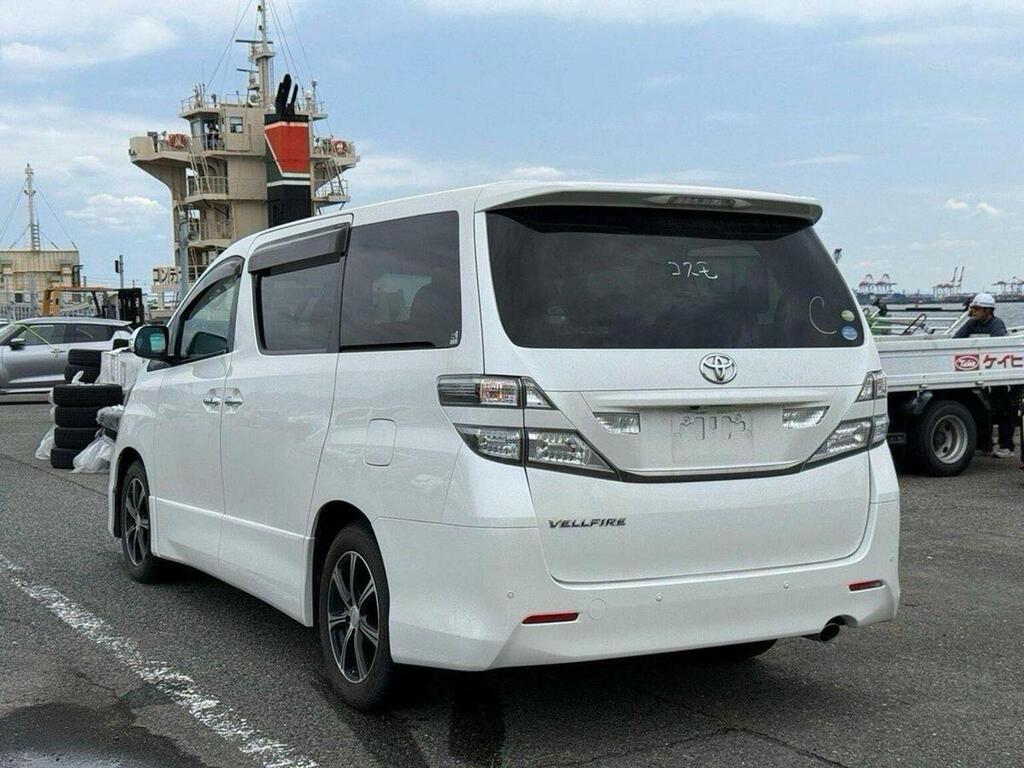 Toyota Vellfire 2.4Z Platinum Selection 7 Seater White #3