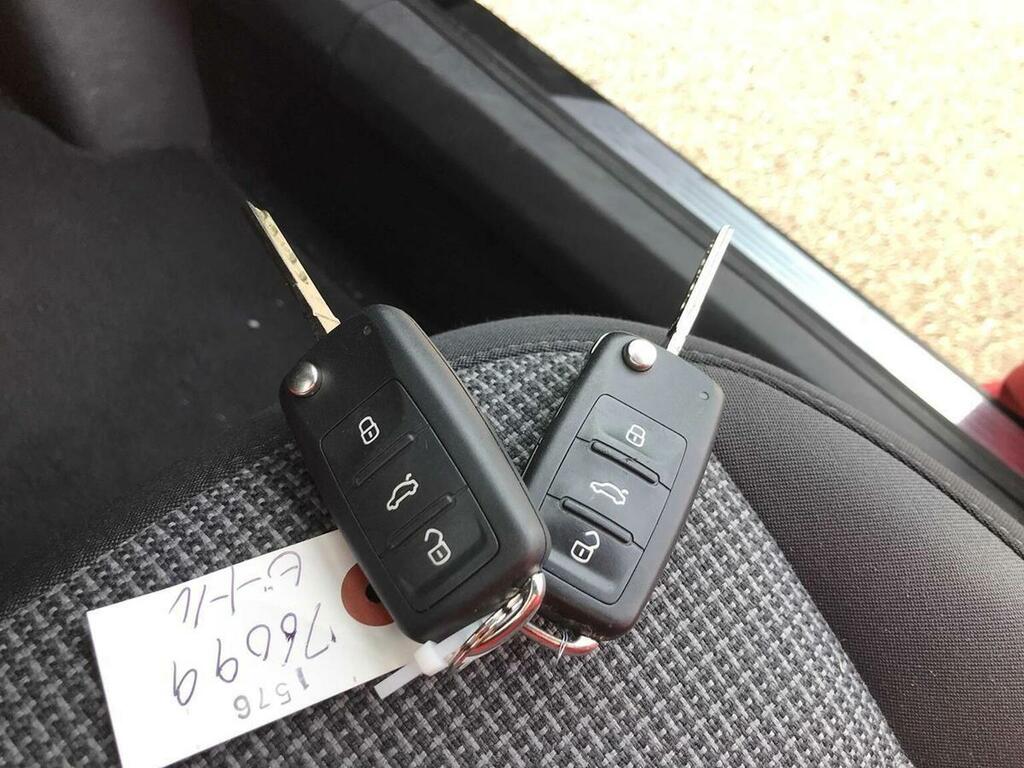 Volkswagen Beetle Sport Tdi White #20