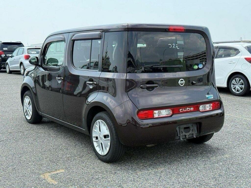 Nissan Cube 1.5 15X V Selection Cvt Brown #2