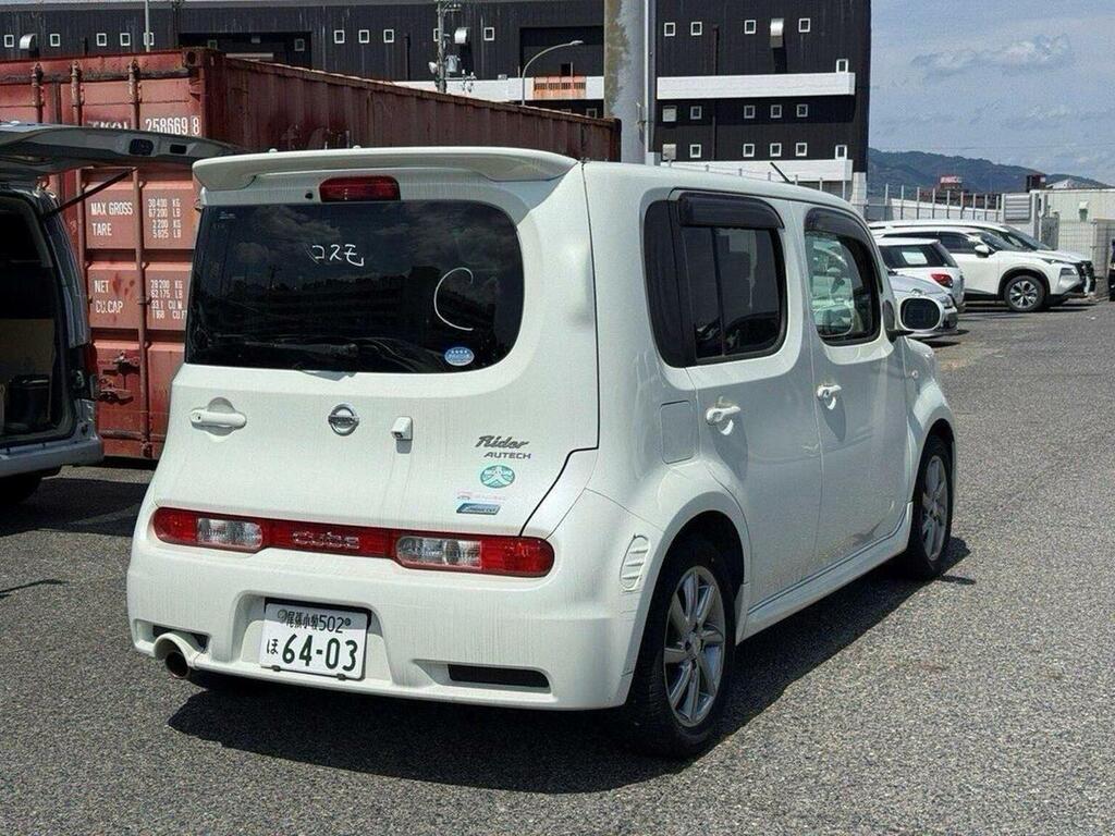 Nissan Cube 1.5 Rider Black Line Cvt White #4