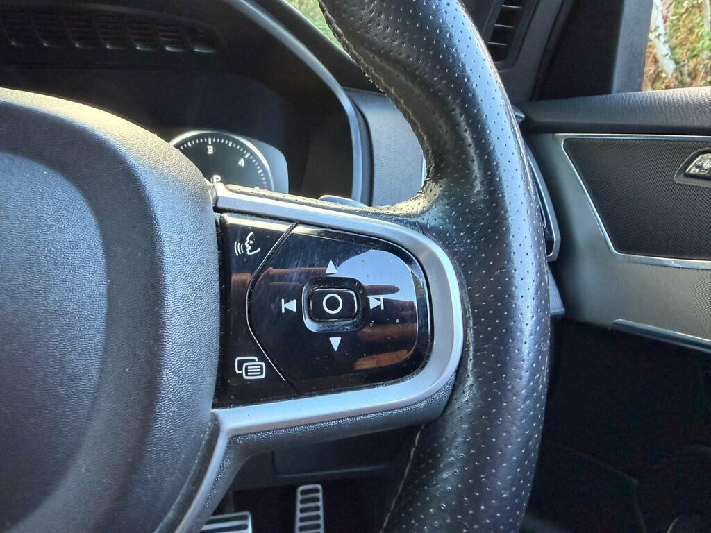 Volvo XC90 T8 Twin Engine Inscription White #35