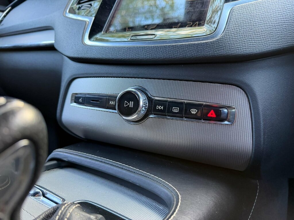 Volvo XC90 T8 Twin Engine Inscription White #34