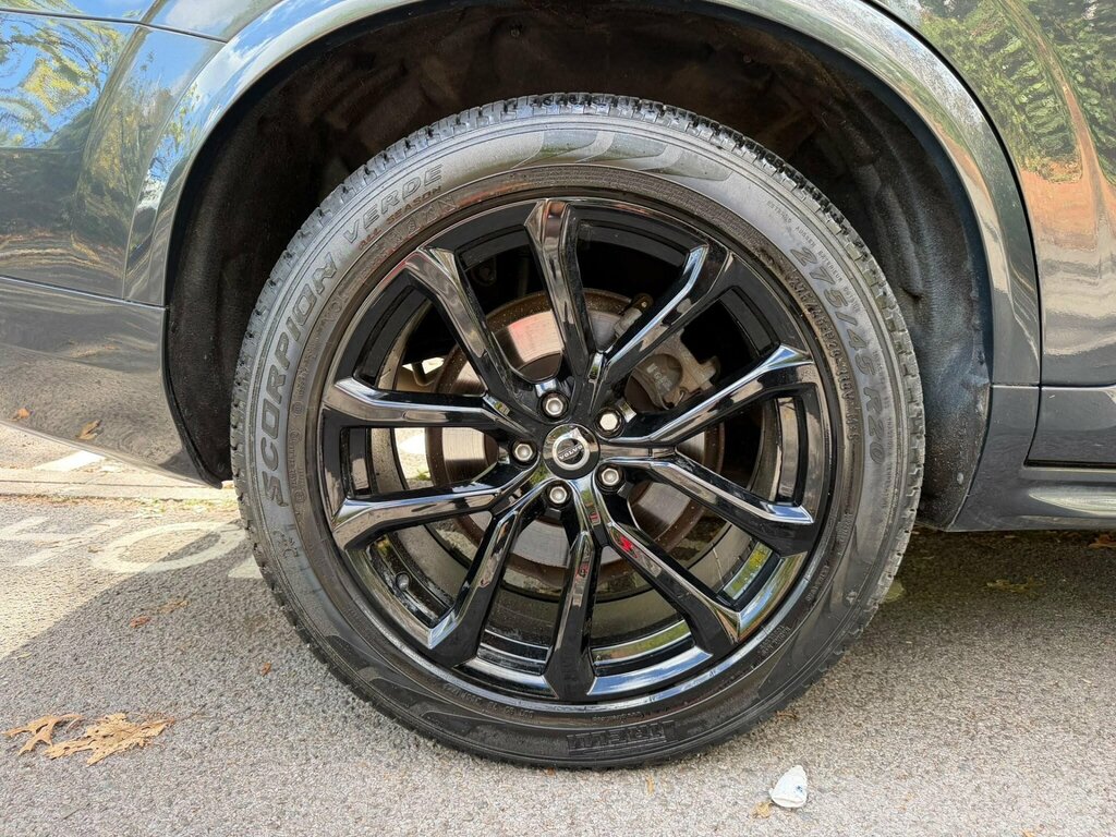 Volvo XC90 2019 2.0 T8 Twin Engine R-design Awd 385 Bhp Black #24