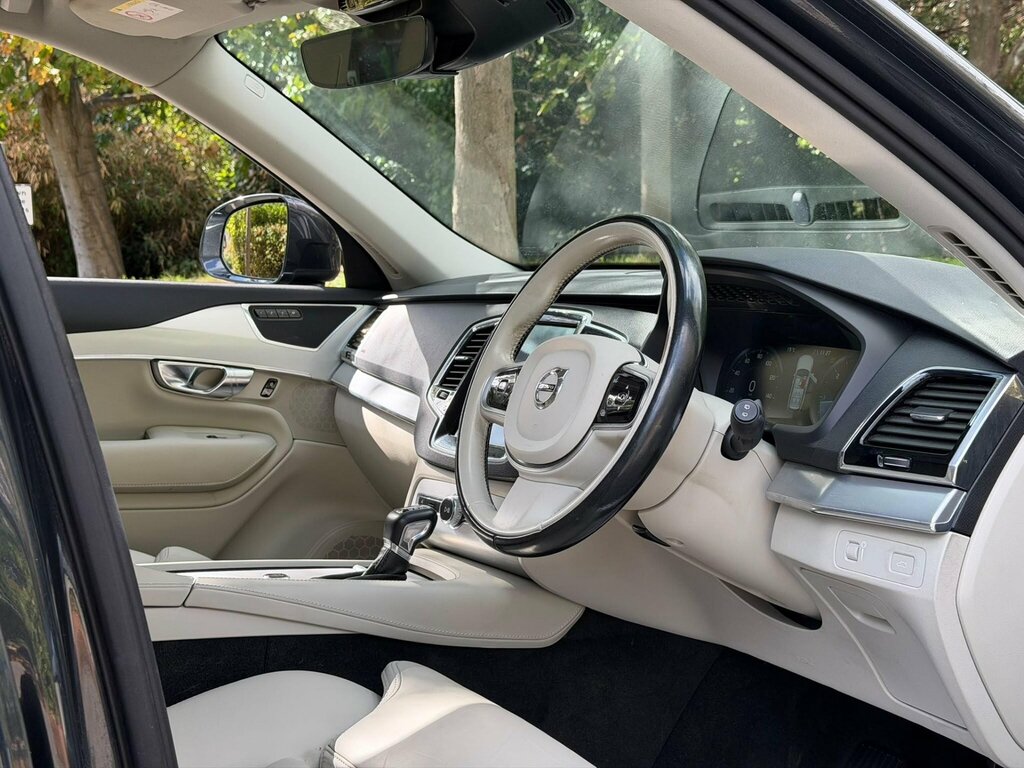 Volvo XC90 2019 2.0 T8 Twin Engine R-design Awd 385 Bhp Black #10