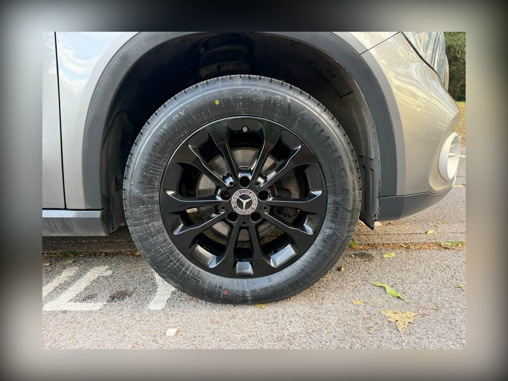 Mercedes-Benz GLA Class 2.1 Gla 200 D Amg Line Premium 134 Bhp Green #30