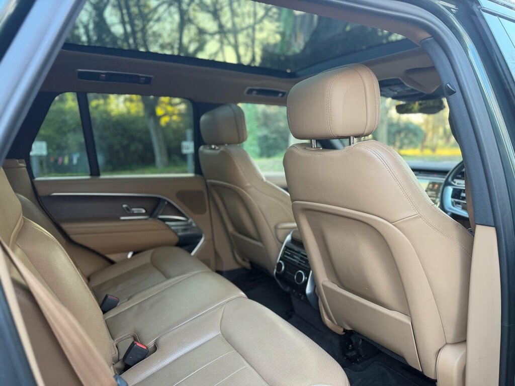 Land Rover Range Rover 3.0 D300 Blue #15