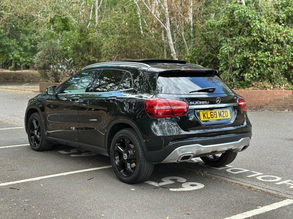 Mercedes-Benz GLA Class 2.1 Gla200d Sport Premium Plus 7G-dct Euro 6 S Black #6