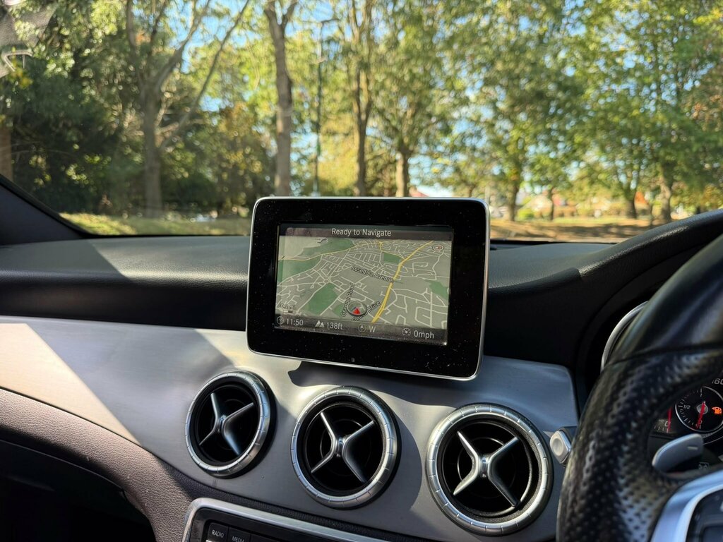 Mercedes-Benz CLA Class Cla 200 Amg Line Edition Black #23