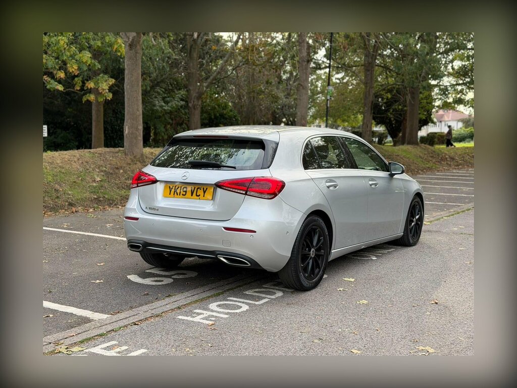 Mercedes-Benz A Class 1.5 A180d Sport Executive 7G-dct Euro 6 Ss Silver #3