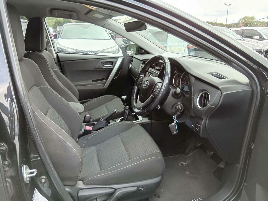Toyota Auris 1.4 D-4d Icon White #13