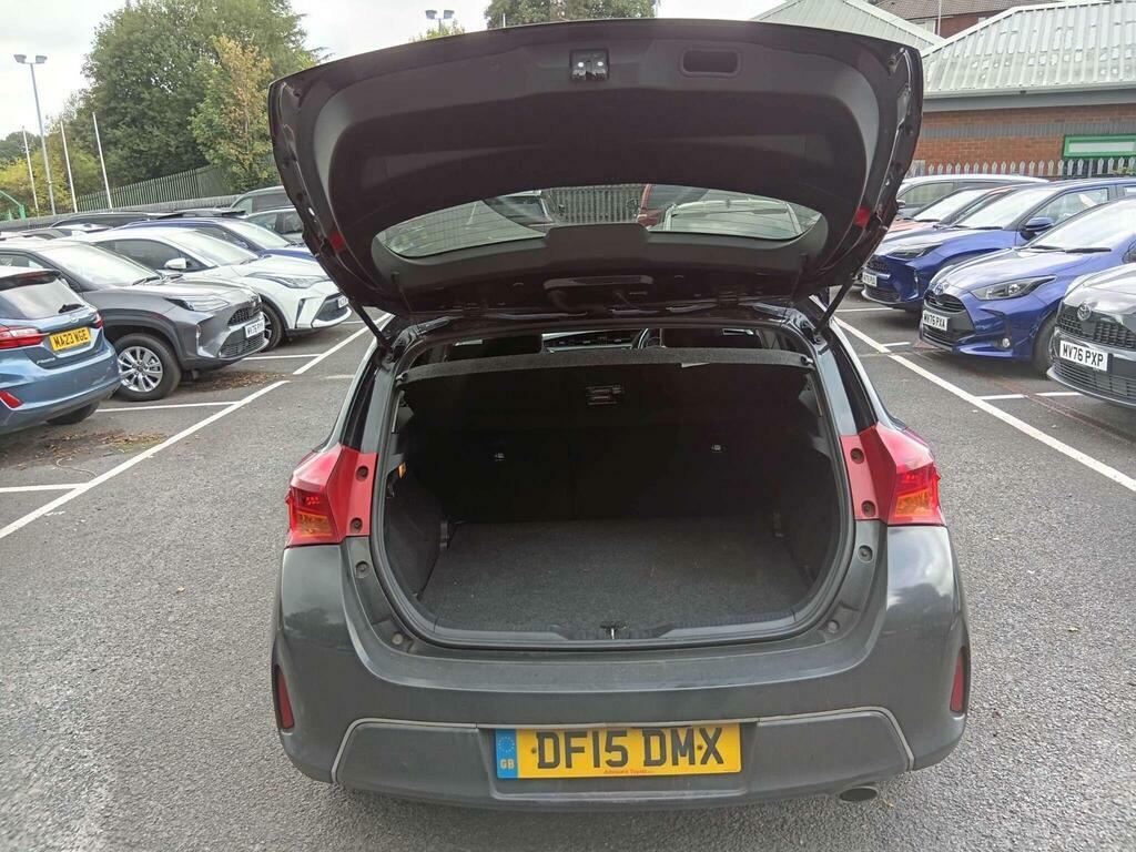 Toyota Auris 1.4 D-4d Icon White #14