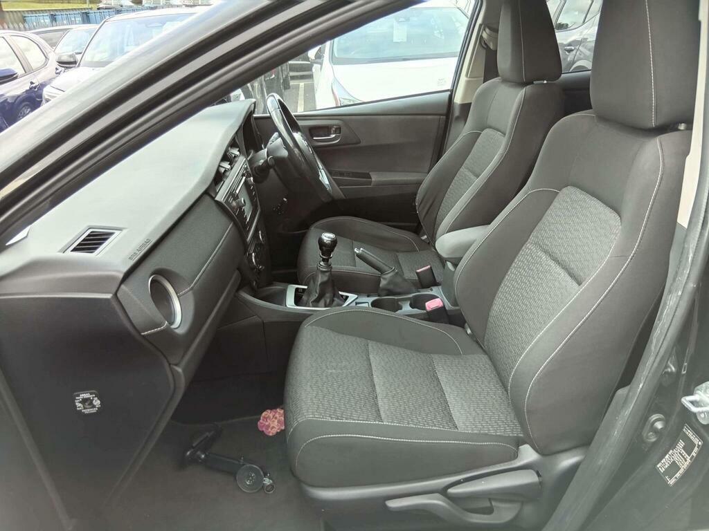 Toyota Auris 1.4 D-4d Icon White #12