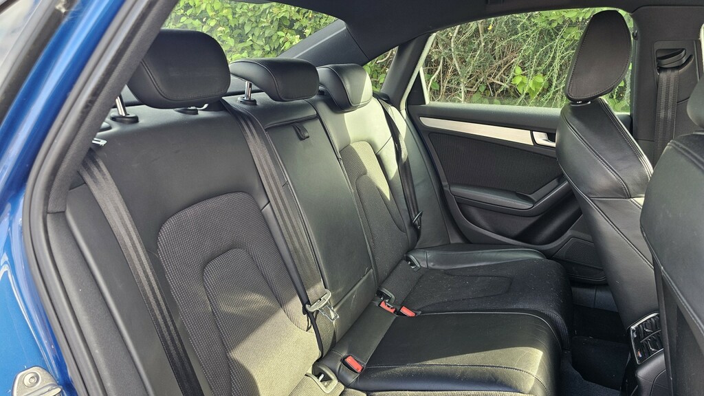 Audi A4 Saloon 2.0 Tdi Black Edition Euro 5 Ss 201 Red #7